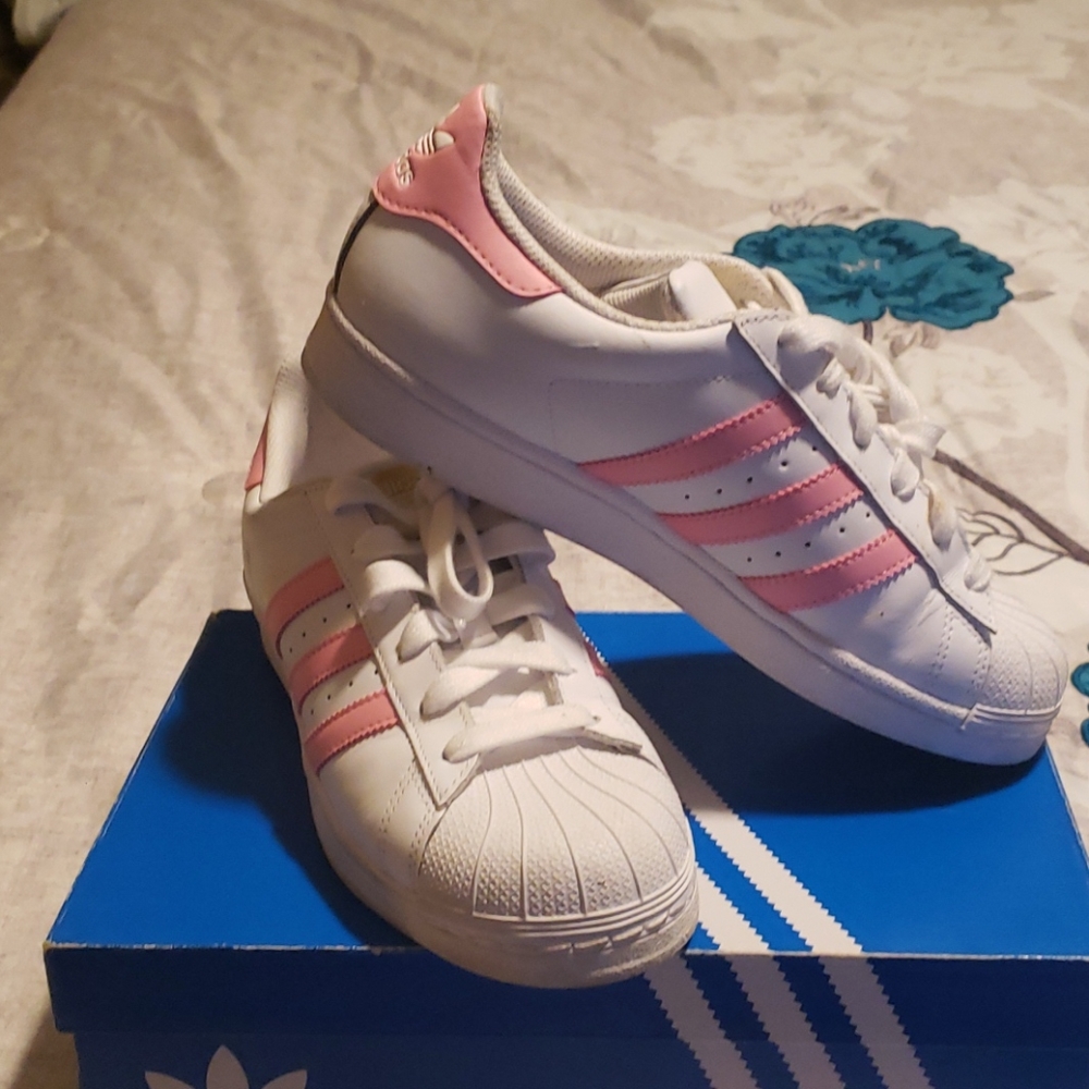 Adidas Shell Toe - Picture 2 of 2